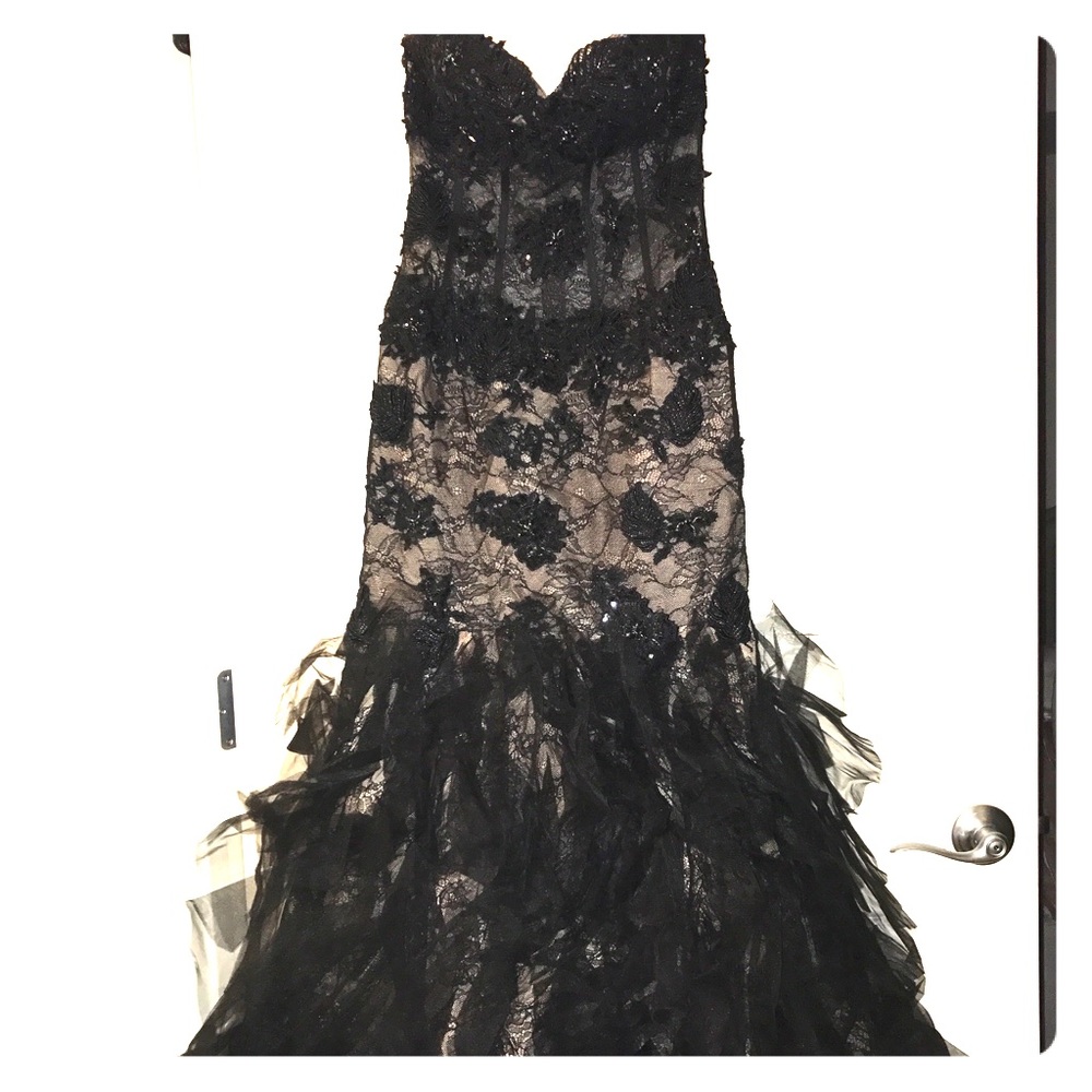 ❌SOLD❌Jovani black lace/beaded dress